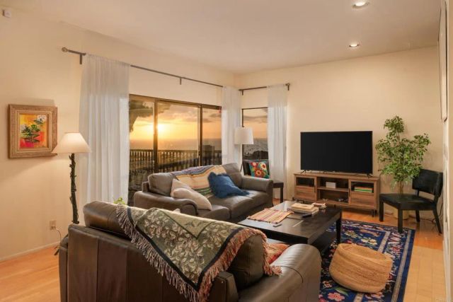7556 Pepita Way, La Jolla, CA 92037