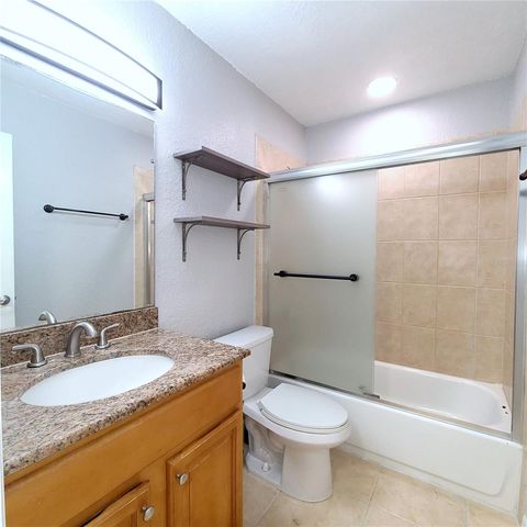 924 LA COSTA CIRCLE 4, Sarasota, FL 34237