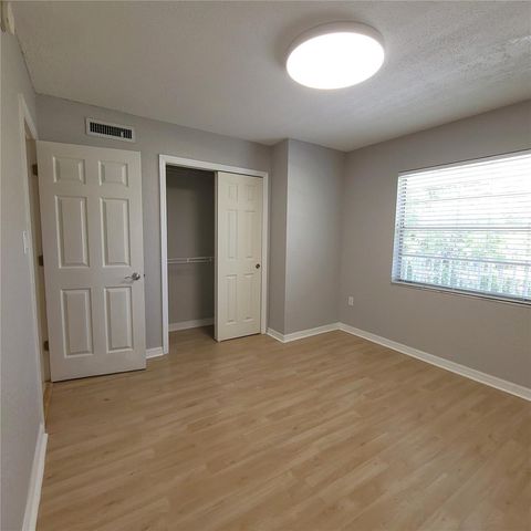 924 LA COSTA CIRCLE 4, Sarasota, FL 34237