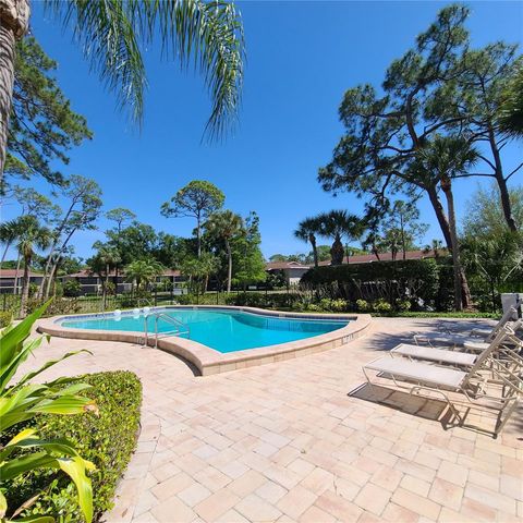 924 LA COSTA CIRCLE 4, Sarasota, FL 34237