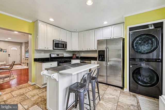 433 MOUNT VERNON AVE, Alexandria, VA 22301