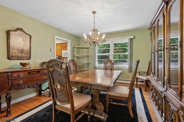 270 Midwood Rd, Paramus Boro, NJ 07652