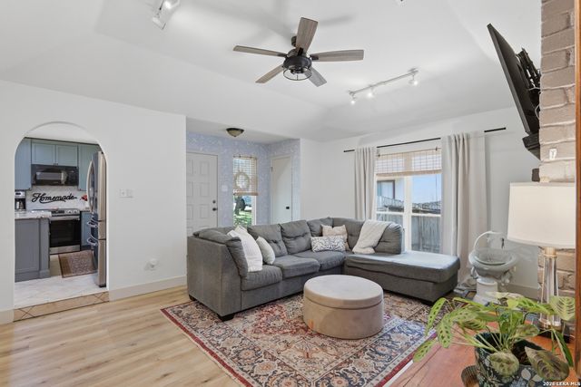 7439 Silent Sunset, San Antonio, TX 78250