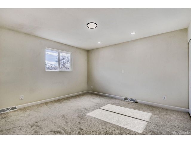 281 W Acoma Dr, Littleton, CO 80120