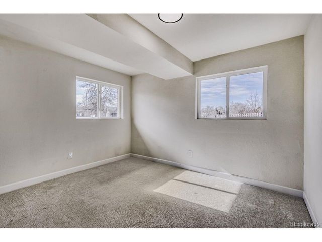 281 W Acoma Dr, Littleton, CO 80120