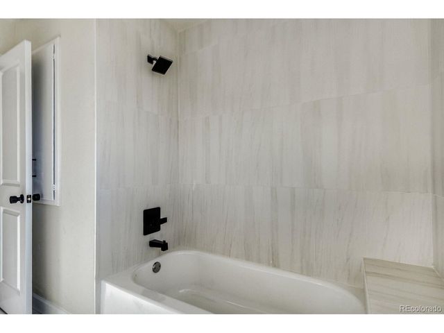 281 W Acoma Dr, Littleton, CO 80120