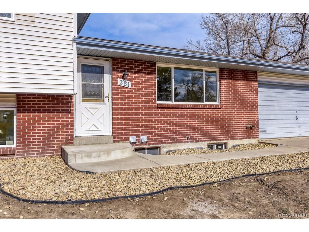 281 W Acoma Dr, Littleton, CO 80120