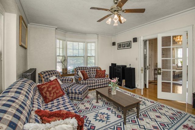 451 Lynnhurst Avenue E, Saint Paul, MN 55104