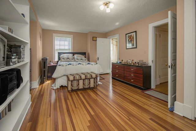 451 Lynnhurst Avenue E, Saint Paul, MN 55104