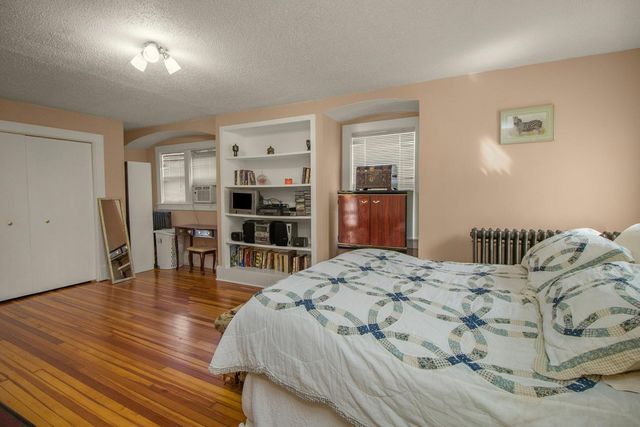 451 Lynnhurst Avenue E, Saint Paul, MN 55104