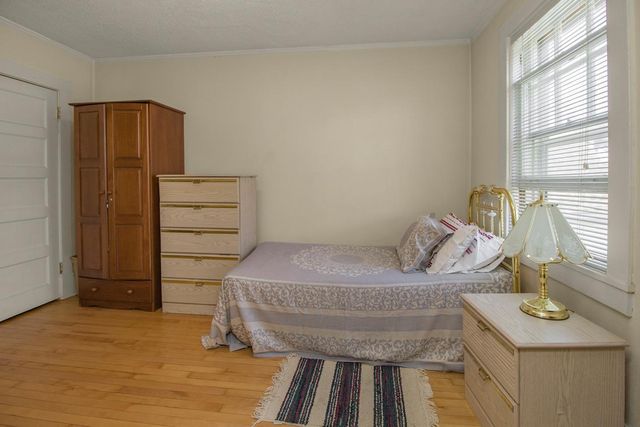 451 Lynnhurst Avenue E, Saint Paul, MN 55104