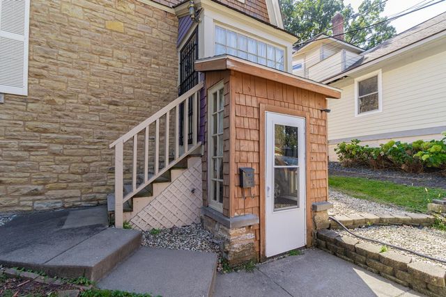 451 Lynnhurst Avenue E, Saint Paul, MN 55104