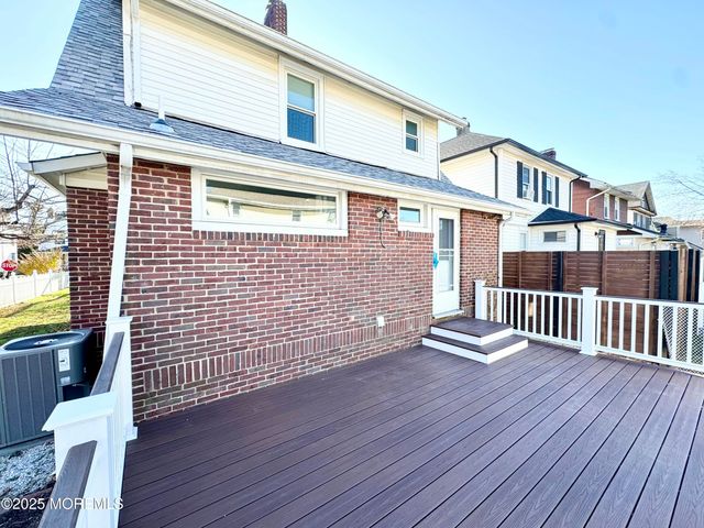 208 E Bergen Place, Red Bank, NJ 07701
