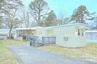 525 Riverleigh Ave C7, Riverhead, NY 11901