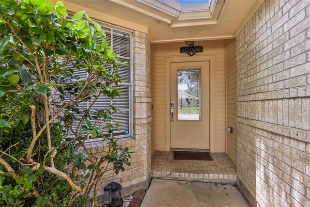 5519 Chisholm Trail, Dickinson, TX 77539