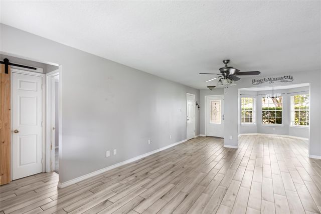 5519 Chisholm Trail, Dickinson, TX 77539