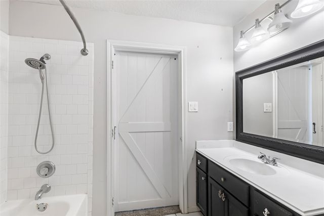 5519 Chisholm Trail, Dickinson, TX 77539