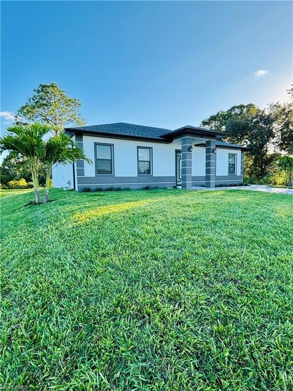 563 Oakshire LN, LEHIGH ACRES, FL 33972 — photo 5
