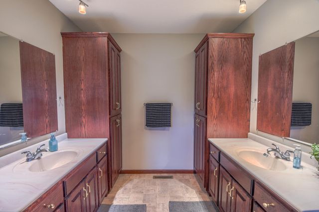 1815 Star Drive, Sauk Rapids, MN 56379