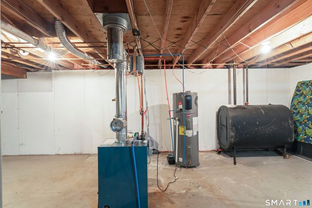 187 Eddon Drive, East Haven, CT 06512