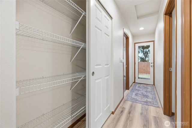 427 Oak Hill Lane, Burlington, WA 98233