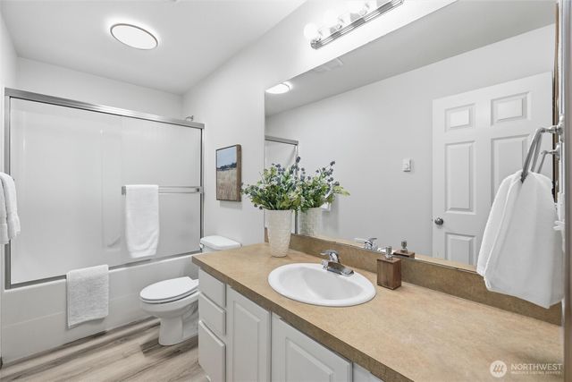 427 Oak Hill Lane, Burlington, WA 98233