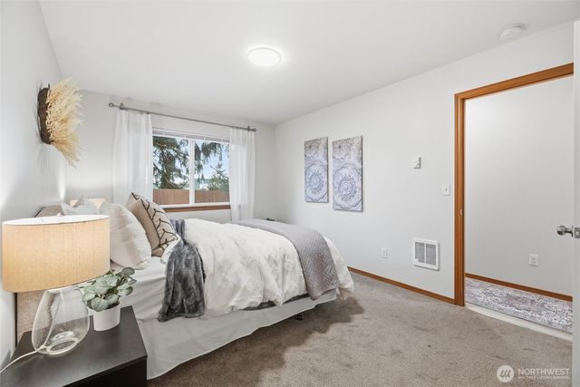 427 Oak Hill Lane, Burlington, WA 98233