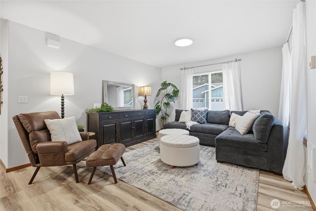 427 Oak Hill Lane, Burlington, WA 98233