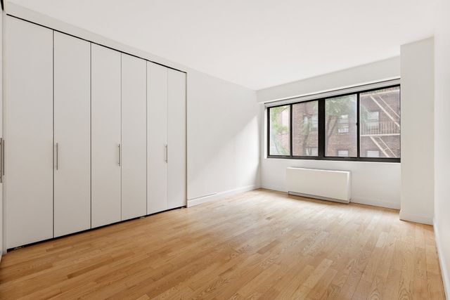 350 E 72nd St Apt 4A, New York City, NY 10021