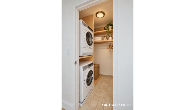 350 E 72nd St Apt 4A, New York City, NY 10021