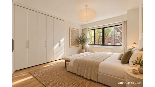 350 E 72nd St Apt 4A, New York City, NY 10021