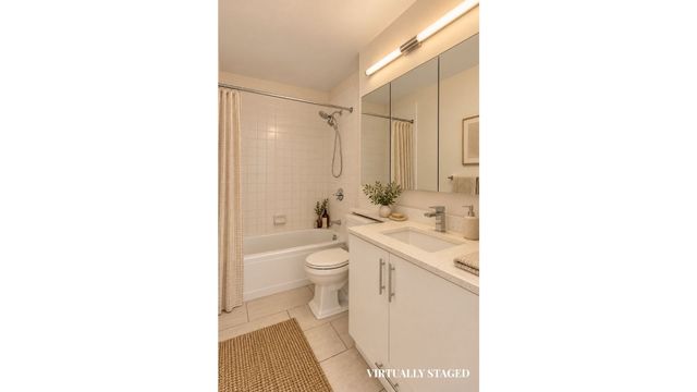 350 E 72nd St Apt 4A, New York City, NY 10021
