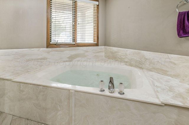 6807 CLOUD CREST Drive, Amarillo, TX 79124