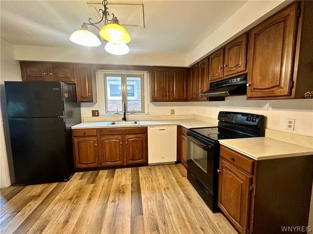 2104 Walnut Avenue, Niagara Falls, NY 14301