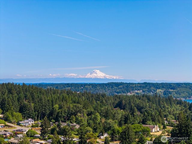 2432 NE Franklin Street, Bremerton, WA 98310