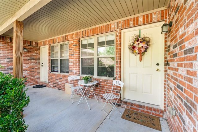 212 & 214 Copper Oaks Drive, Centerton, AR 72719