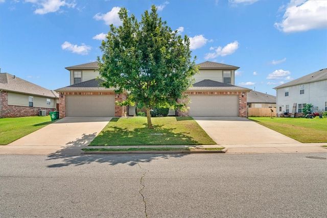 212 & 214 Copper Oaks Drive, Centerton, AR 72719