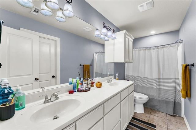 212 & 214 Copper Oaks Drive, Centerton, AR 72719