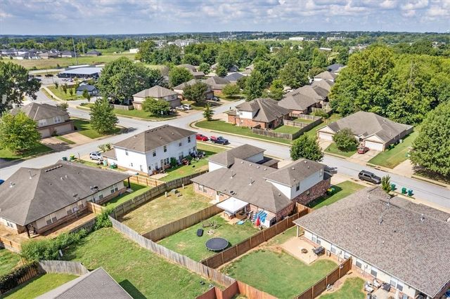 212 & 214 Copper Oaks Drive, Centerton, AR 72719