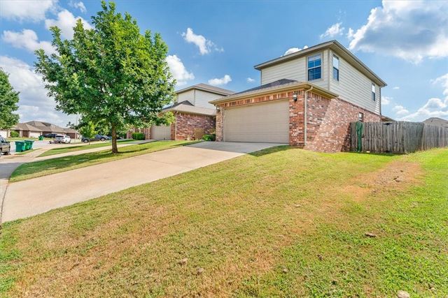 212 & 214 Copper Oaks Drive, Centerton, AR 72719