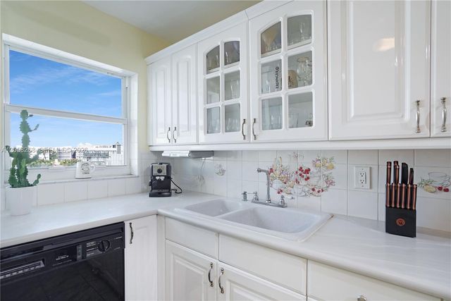 245 18th St 605, Miami Beach, FL 33139