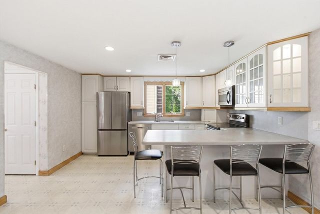 29 Cleveland, Medford, MA 02155
