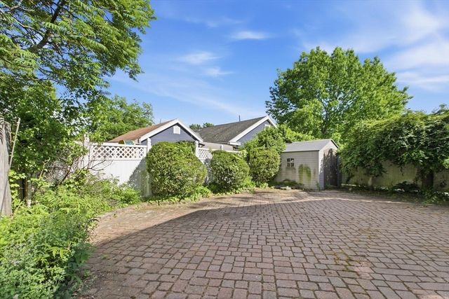 29 Cleveland, Medford, MA 02155