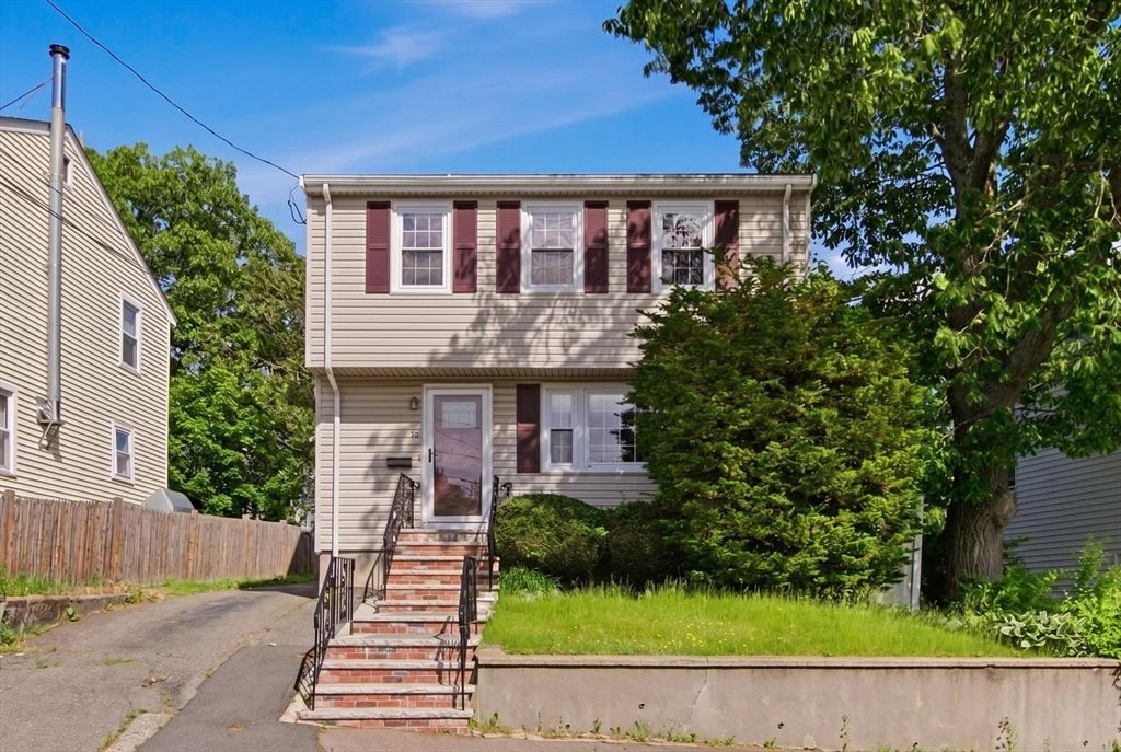 29 Cleveland, Medford, MA 02155