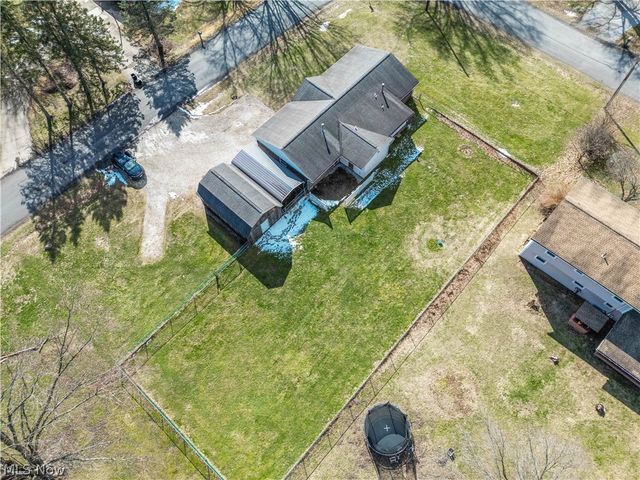 8690 Elmfield Street NW, Canal Fulton, OH 44614