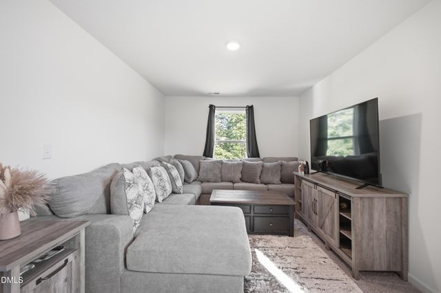 944 Berkeley Glen Road, Zebulon, NC 27597