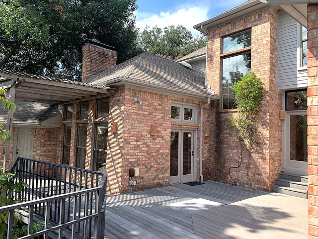 9126 Cochran Heights Drive, Dallas, TX 75220