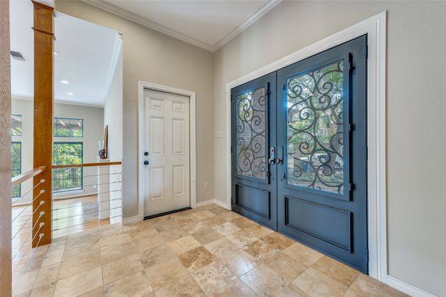 9126 Cochran Heights Drive, Dallas, TX 75220