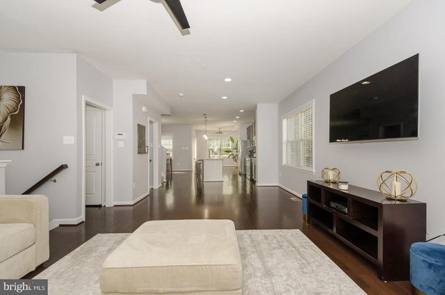 7523 HOLLY RIDGE DR, Glen Burnie, MD 21060