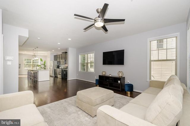 7523 HOLLY RIDGE DR, Glen Burnie, MD 21060